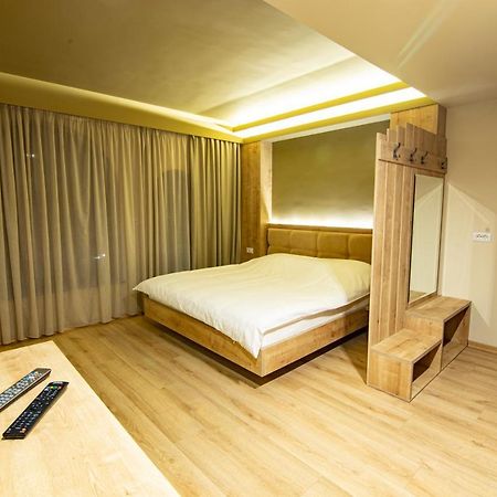 Sahati Hotel & Restaurant Korce Bagian luar foto