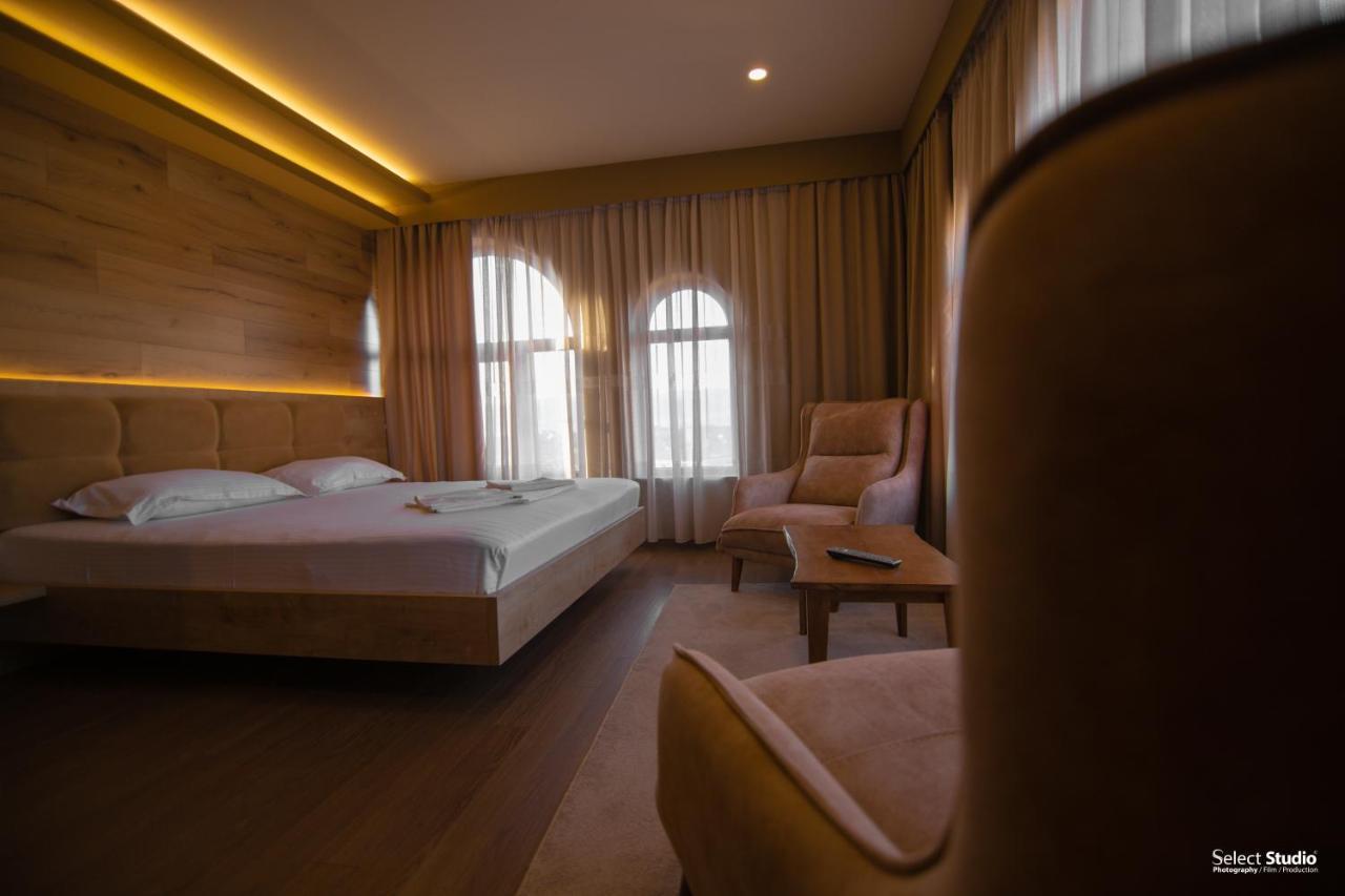 Sahati Hotel & Restaurant Korce Bagian luar foto