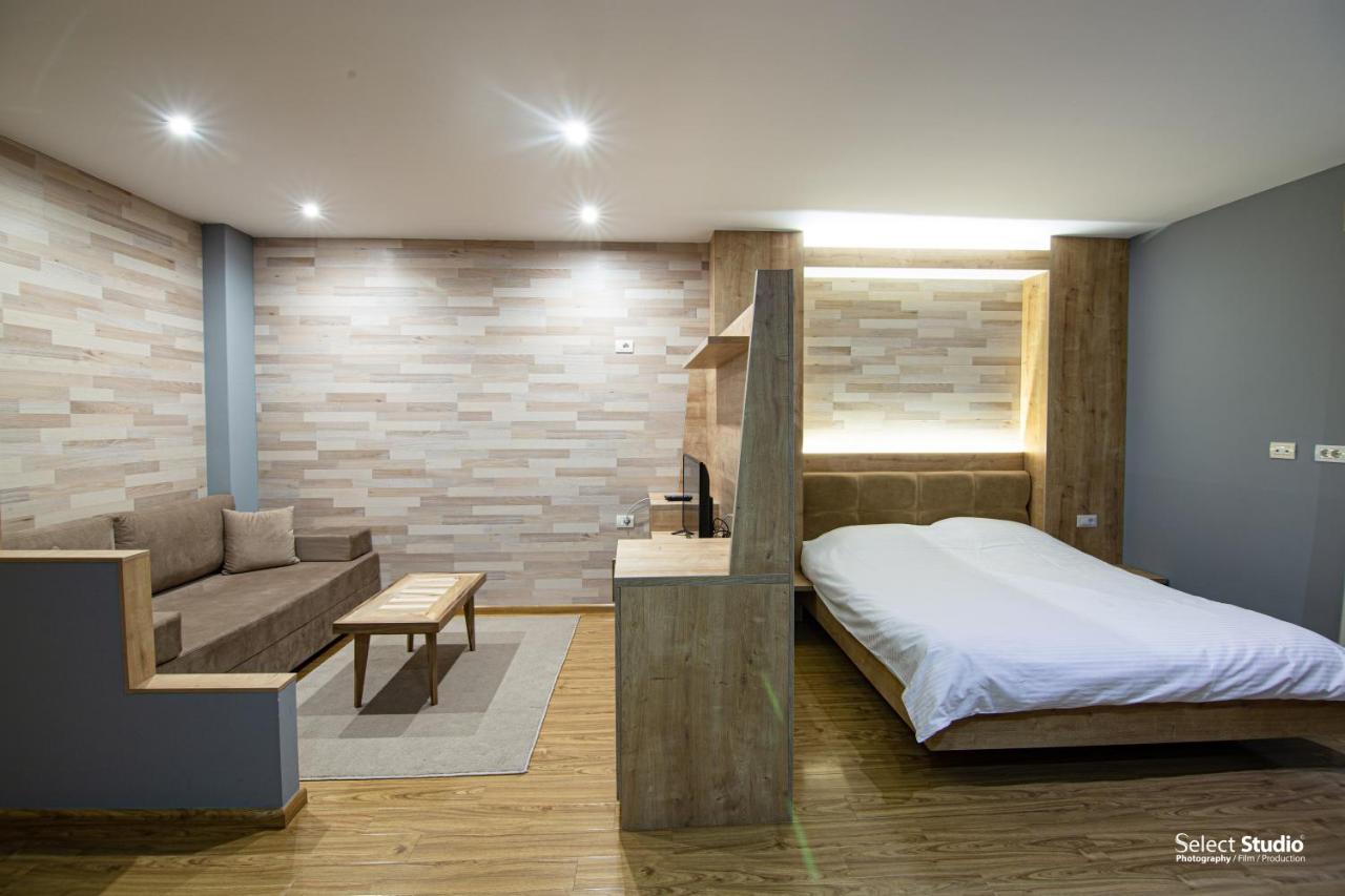 Sahati Hotel & Restaurant Korce Bagian luar foto