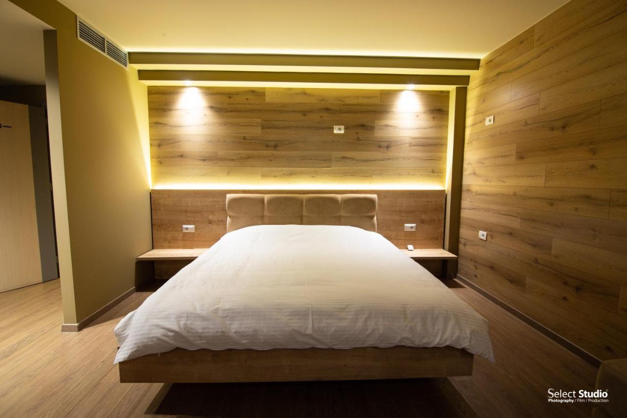 Sahati Hotel & Restaurant Korce Bagian luar foto
